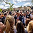 Festejos callejeros celebran la coronación de Carlos III y Camila