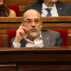El conseller de Drets Socials, Carles Campuzano, al ple del Parlament.