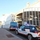 L'arribada a l'edifici judicial de Lleida de l'acusat pel crim de les Borges Blanques.