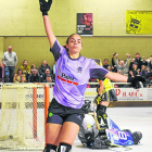 Julieta Fernández celebra el seu primer gol a la Lliga en la tornada.