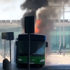 L’autobús es va incendiar a la Terminal 1 de l’aeroport.