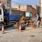 Obres de restitució de canonades per evitar fuites a la xarxa.