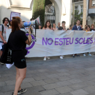 Manifestación el pasado junio para protestar contra las agresiones sexuales a menores en Badalona. 