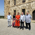 Foto de presentación del segundo Raimat Arts Festival, ayer frente a la entrada del castillo de Raimat.