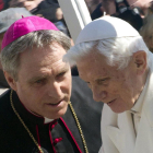 Las memorias del secretario de Benedicto XVI sacuden el Vaticano