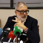El jefe de la oposición en la Paeria y líder del PSC en Lleida, Fèlix Larrosa, en rueda de prensa este jueves.