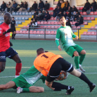 Una jugada del partido del pasado fin de semana entre el Balaguer y la Unificació Llefià.