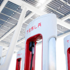 Tesla ha assolit les 50 estacions de supercarregadors a Espanya, després d'inaugurar recentment noves ubicacions a Barakaldo, Mallorca, Vigo i Lugones.