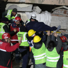 Operarios de rescate en Turquía.