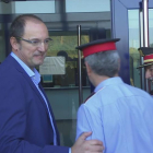 Josep Maria Estela a la seua arribada a la comissaria dels Mossos d'Esquadra de Lleida aquest dimarts.