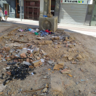 Ciutadans denuncia un solar ple de runa i escombraries a Joan Baget