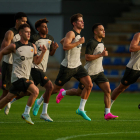 El Barça entrena amb majoria del planter en aquest inici.