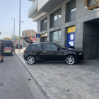 Vehicle accidentat a Príncep de Viana.