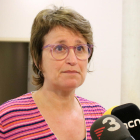 La consellera d'Educació, Anna Simó, atenent la premsa