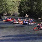 Barques de ràfting baixant dissabte per la Noguera Pallaresa.