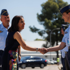 La ministra de Defensa, Margarita Robles, durante una visita a la base aérea de Getafe.