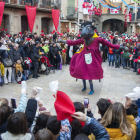 El Brau Constantí danzando con todo el público que le animaba con pañuelos rojos y blancos. 
