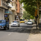 Cotxes i autobusos circulen per rambla Ferran, reoberta ahir.