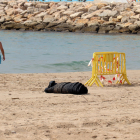 El cos sense vida trobat a la platja de Roda de Berà seria el d'una nena d'uns sis mesos