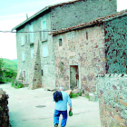 Imatge d’arxiu d’un dels carrers del poble de Sas, a Sarroca de Bellera.