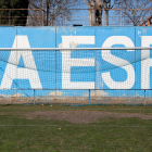 Les porteries de l’Annex eren més baixes del que és reglamentari i no es va poder disputar el partit.