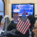 Wall Street volvió al rojo al inicio de la jornada tras una sesión de pérdidas en el Viejo Continente.