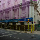 Vista del andamio en las obras del nuevo Museu Morera. 