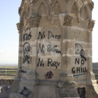 Les pintades que han aparegut a la base del Sagrat Cor d'Alguaire