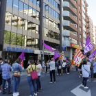 Los miembros de UGT se concentraron ante la delegación del Govern en Lleida. 