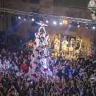 La plaza Major, abarrotada en la Nit del Tararot el sábado por la noche. 