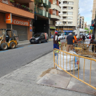 La Paeria amplía una acera de la calle Vallcalent