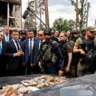 Los presidentes de Italia, Francia, Rumanía y Alemania visitando ayer la destruida ciudad de Irpin.