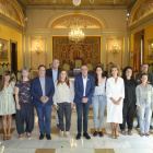 El alcalde Pueyo, con representantes de la Generalitat y de las entidades que forman La Descomunal. 