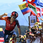 Michal Kwiatkowski celebra la seua victòria parcial d’ahir.