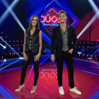 Xavi Martínez y Julia Varela, presentadores del programa. 