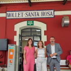 La alcaldesa de Mollet junto a Sánchez y Flores. 