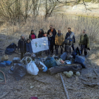 Retiran 120 kilos de plásticos y otros residuos del pantano de Oliana