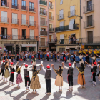 La plaza Patalín volvió a ser el escenerio de la representación del Ball Cerdà. 