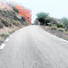 La carretera al nucli de Comabella.