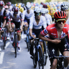 Evenepoel, con el maillot rojo, amplia distancias con sus rivales en esta novena etapa.