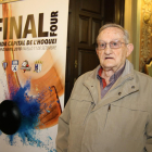 Manolo Solís, en 2018, junto al cartel de la Final Four en la que el Llista ganaría su primer título europeo.