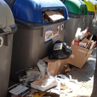 Quejas por las basuras en las calles del Clot