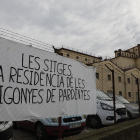 Pancartes contra l'enderroc de les sitges del Senpa