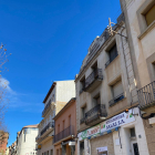 L’edifici de tres plantes que l’Ateneu vol recuperar.