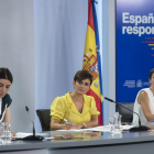 La ministra de Justicia, Pilar Llop; la ministra Portavoz, Isabel Rodríguez y la ministra de Igualdad, Irene Montero, durante una rueda de prensa posterior a la reunión del Consejo de Ministros.