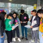 Uno de los grupos participantes en la gincana sobre Vallverdú organizada ayer.