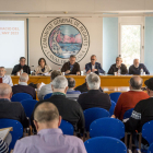 Asamblea de regantes del Canal de Pinyana ayer en Lleida. 