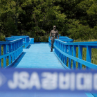 Un estadounidense, detenido por cruzar la frontera con Corea del Norte durante un tour
