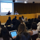 Imagen de la conferencia celebrada ayer en el Aula Magna de la Universitat de Lleida.