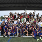 La plantilla del Soses celebra la consecución del Pepito Esteve junto a la afición desplazada hasta el Complex Antoni Palau de Torrefarrera.